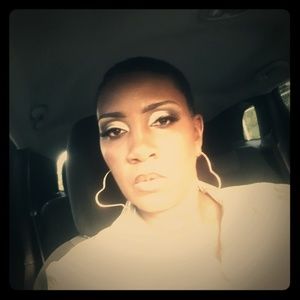 Meet your Posher, Candace